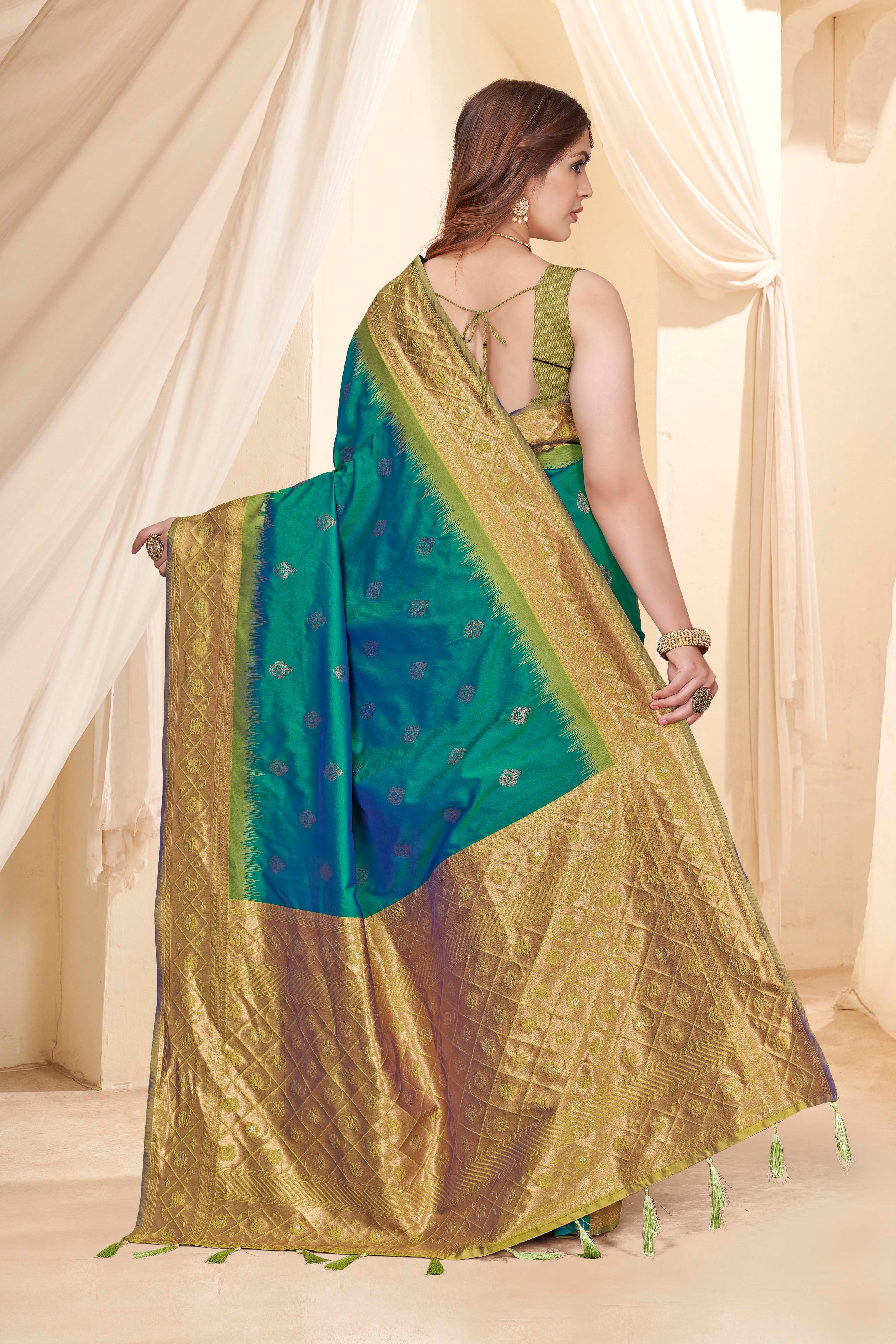 Green Soft Silk Floral Border Contrast Zari Woven Saree