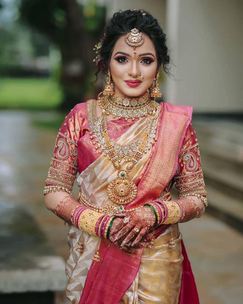 Snazzy Beige Soft Silk Saree