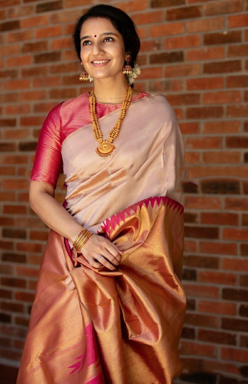Valiba Beige Beautiful Rich Pallu And Jacquard Saree