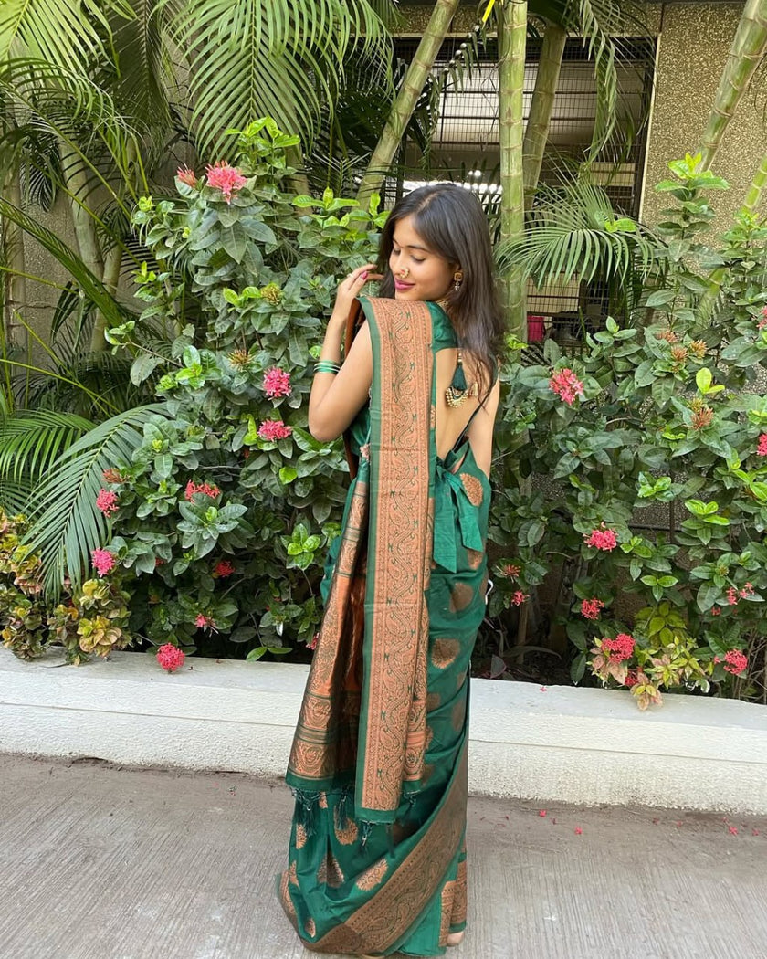 Kanjee – green Banarasi Soft Silk Saree with Elegant Minimal Weaving