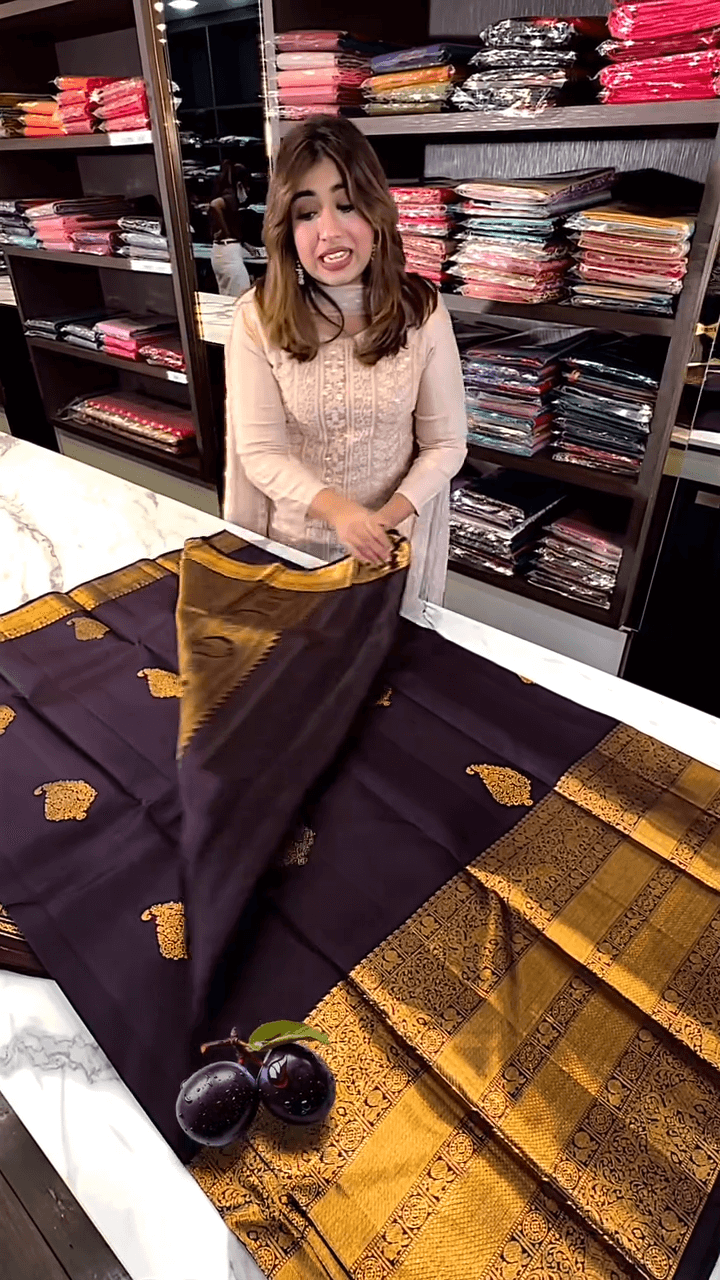 Blissful Purple Soft Banarasi Silk Saree With Efflorescence Blouse Piece