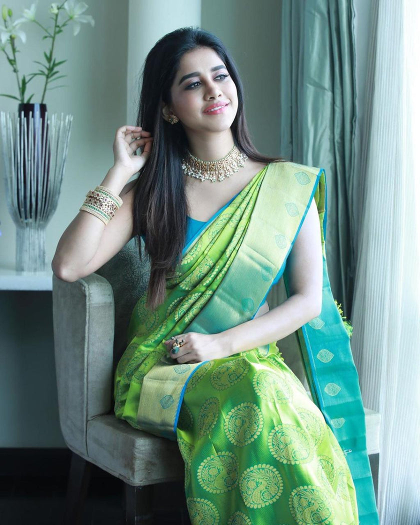 Valiba Beautiful Lite Green & Jacquard Work Silk Designer Sarees