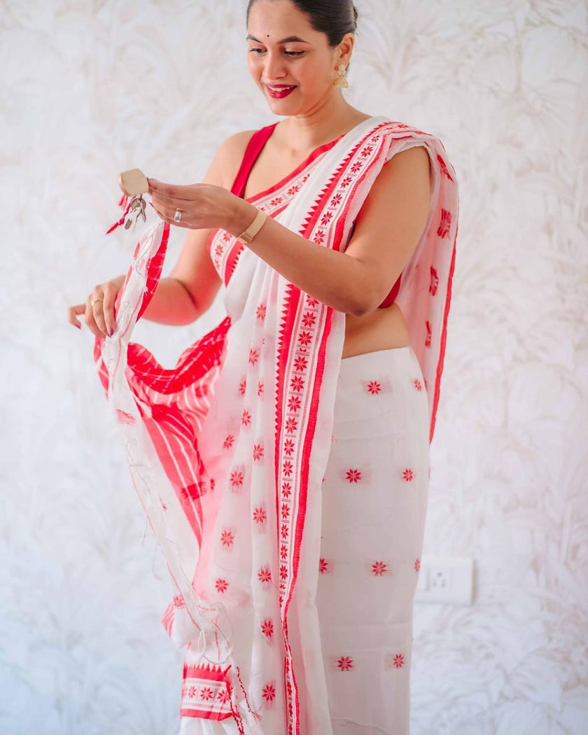 Lissome White Cotton Silk Saree