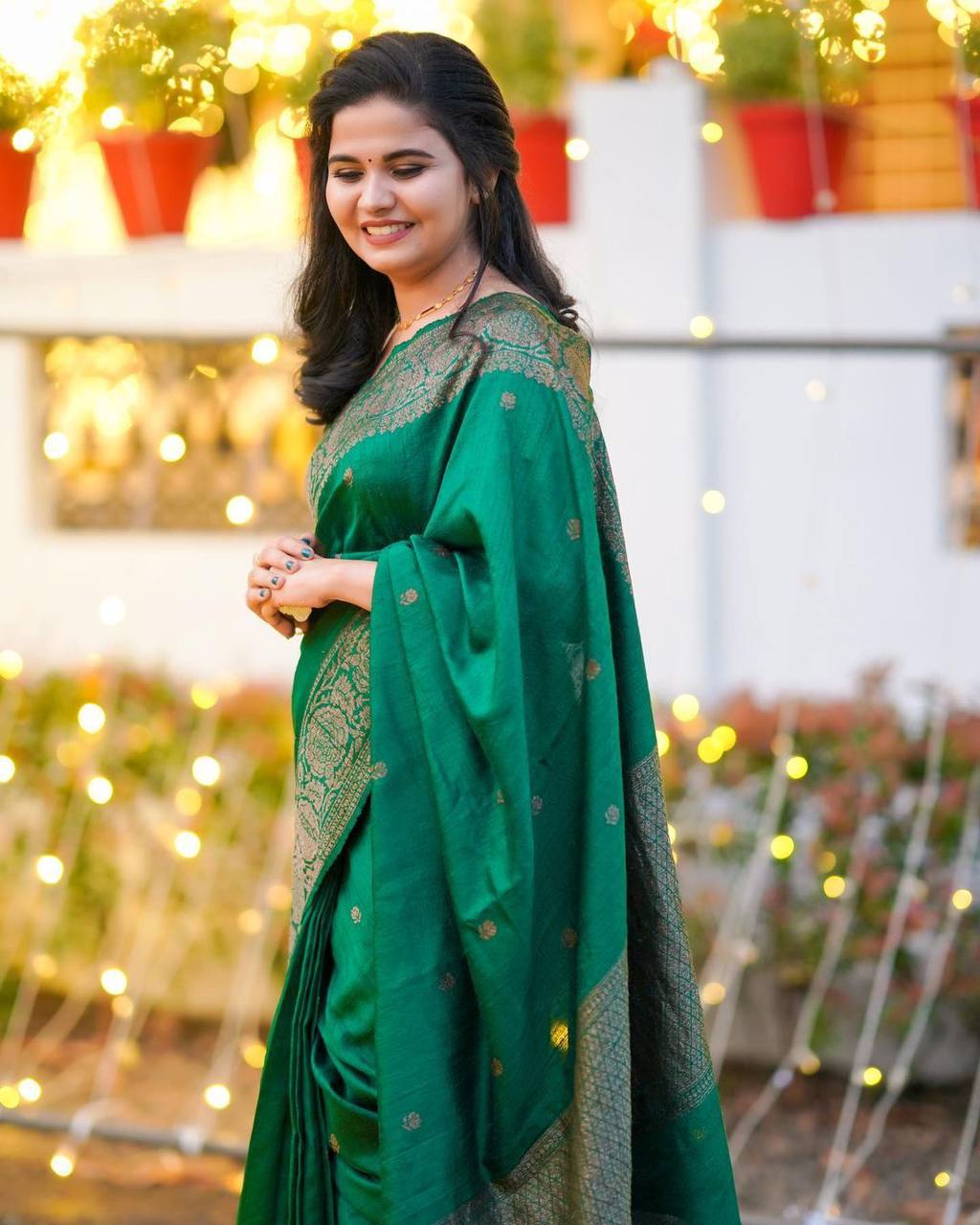 Emerald Green Banarasi Silk Saree with Antique Gold Zari Border and Matching Blouse
