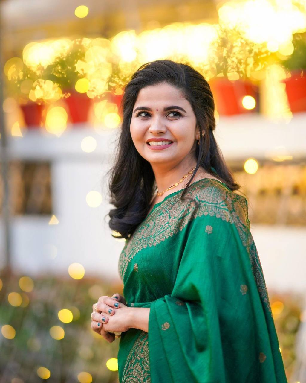 Emerald Green Banarasi Silk Saree with Antique Gold Zari Border and Matching Blouse