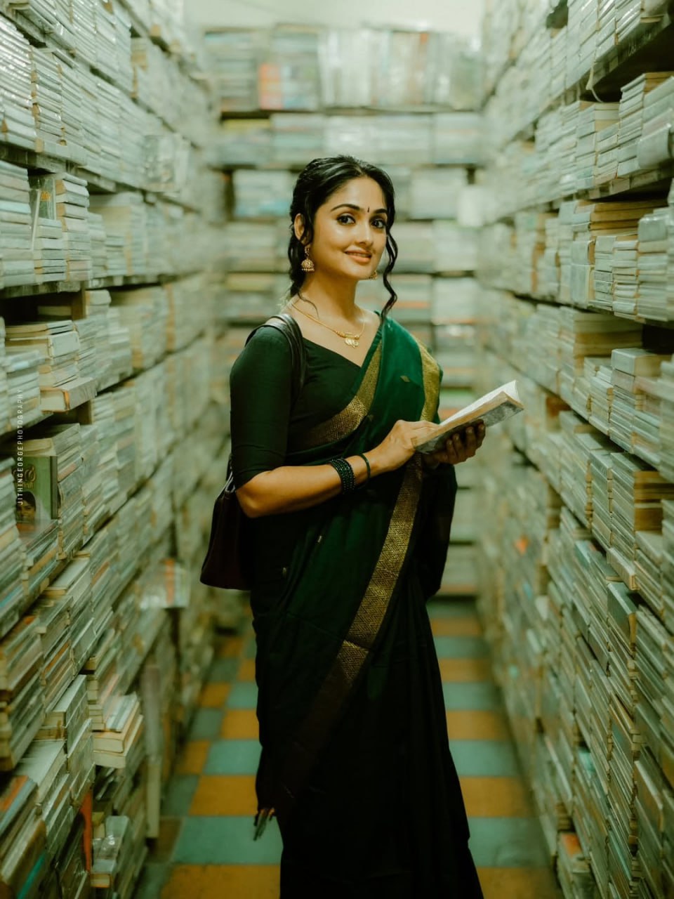 Elegant Bottle Green Banarasi Silk Saree with Classic Gold Zari Border | Timeless Traditional & Festive Wear