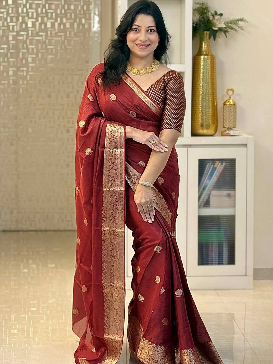 Bridal Red Banarasi Silk Saree with All-Over Zari Weaving & Traditional Rich Border | Premium Wedding Wear