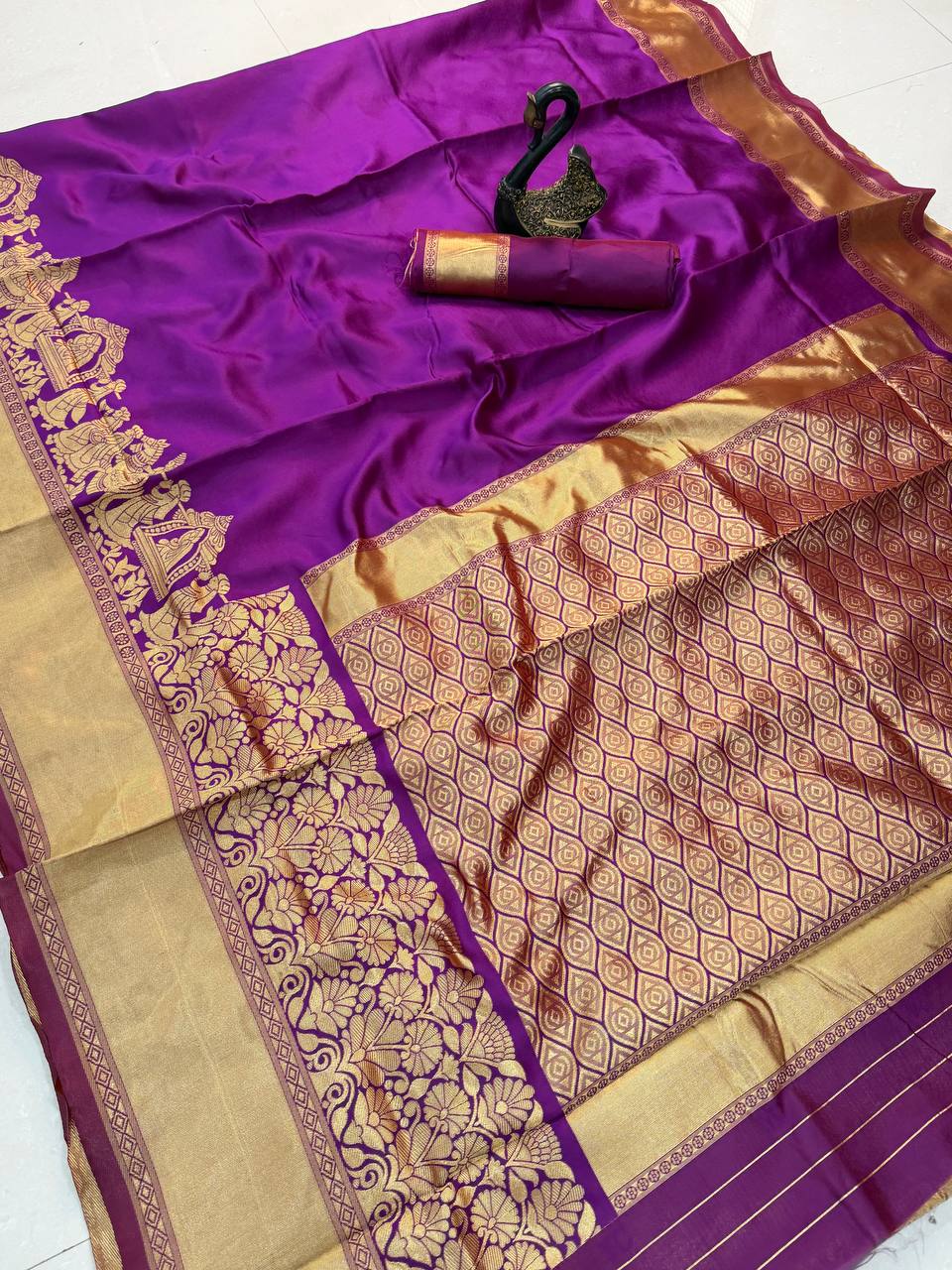 Royal Violet Kanjivaram Style Silk Saree with Grand Golden Zari Border & Rich Designer Pallu | Premium Wedding Wear