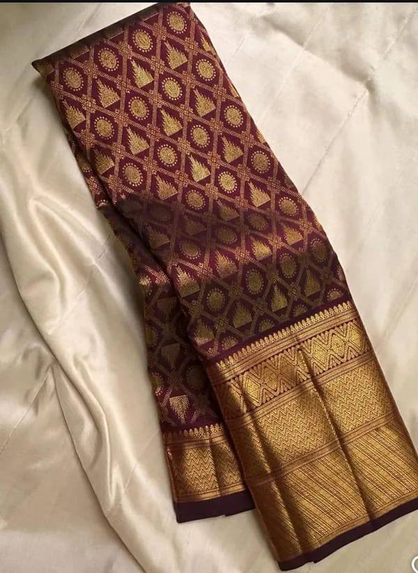 Royal Antique Gold Kanjivaram Silk Saree with Temple Zari Border & Rich Pallu | Premium Wedding Traditional Saree