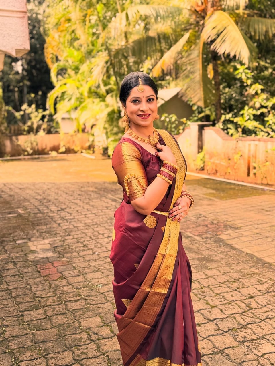 Premium Wine Purple Soft Silk Saree with Rich Golden Zari Border & Traditional Pallu