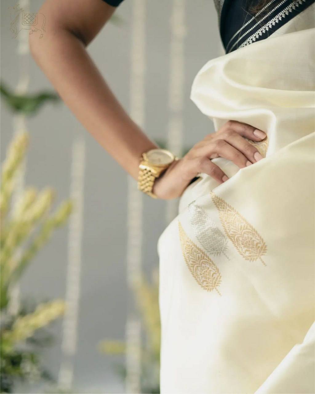 Elegant Kerala Kasavu Cotton Saree with Black Contrast Border & Silver Zari Weaving