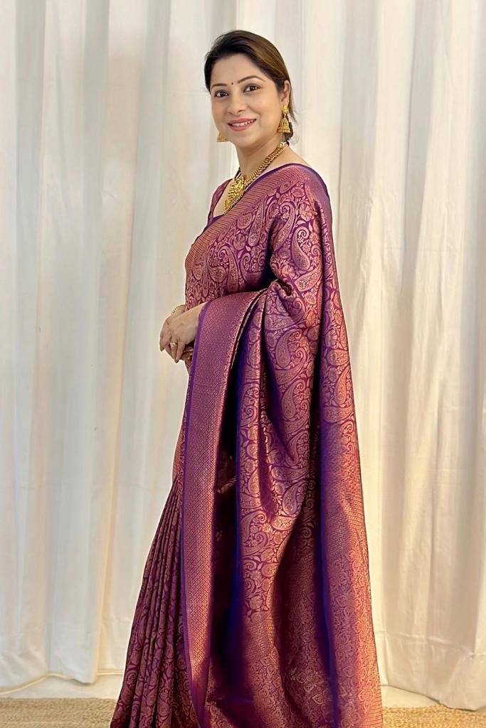 Luxury Mauve Pink Kanjivaram Silk Saree with Antique Rose Gold Paisley Weaving