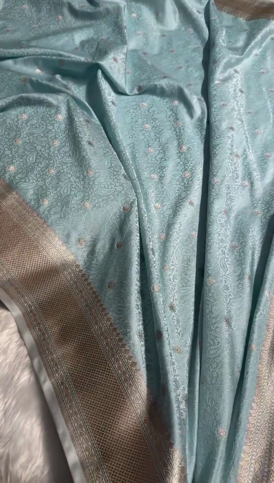 Elegant Sky Blue Banarasi Silk Saree with Intricate Zari Weaving