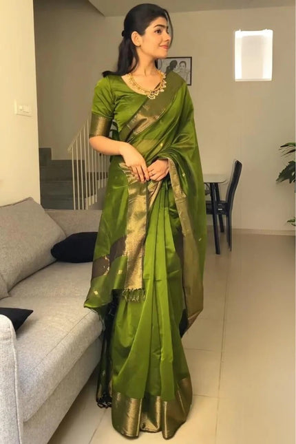 Bhavna - Green Pure Linen Silk Saree with Jacquard Weaving
