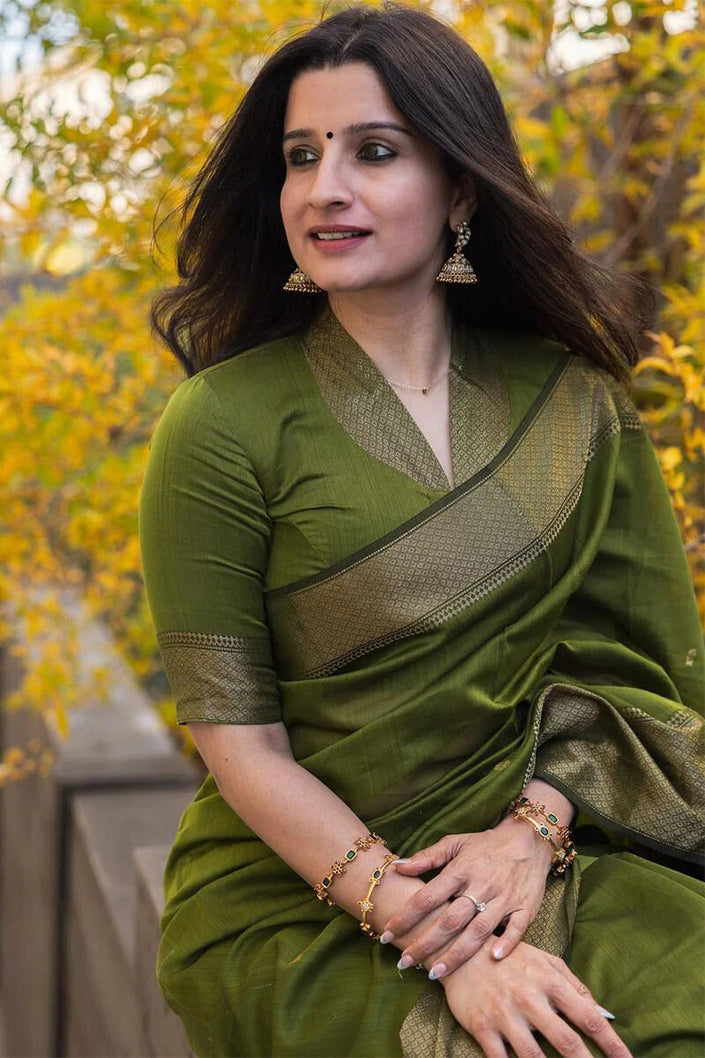 Kamini – Green Linen Silk Saree with Jacquard Weaving Detail